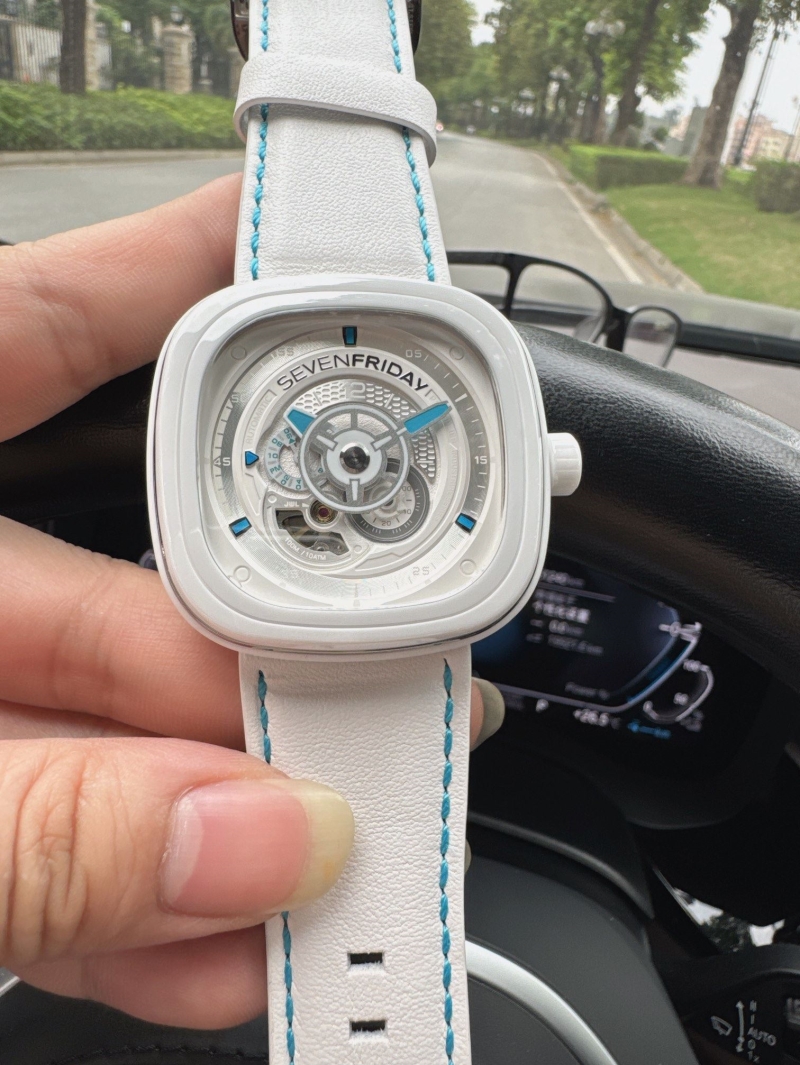 SEVENFRIDAY